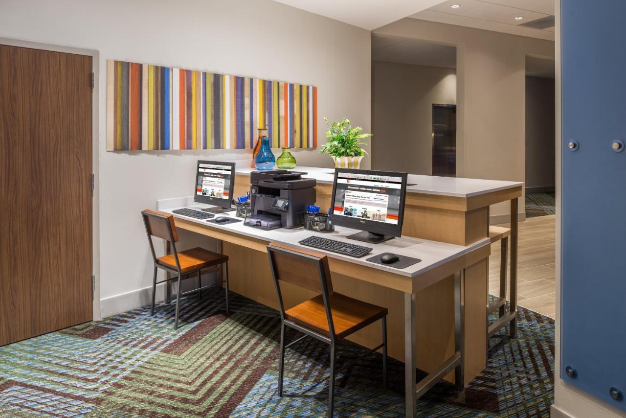 Holiday Inn Express Troy By Ihg Exteriör bild